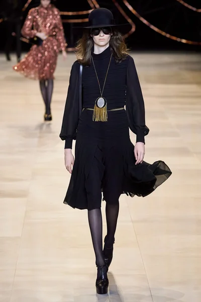 Look 1